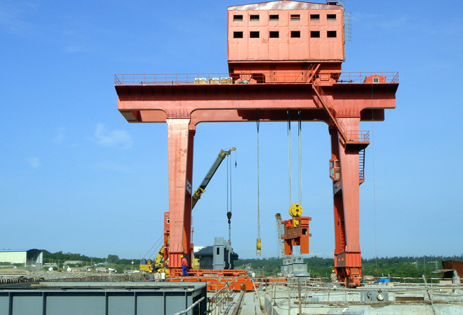 机电装置-超大型进水口门机装置