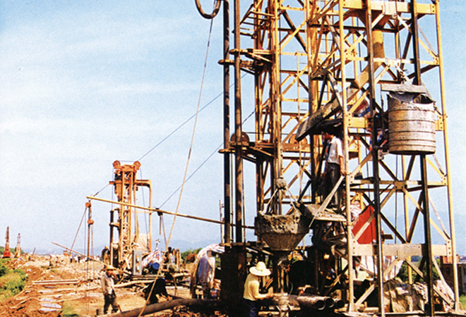 射水法造笔直防渗墙